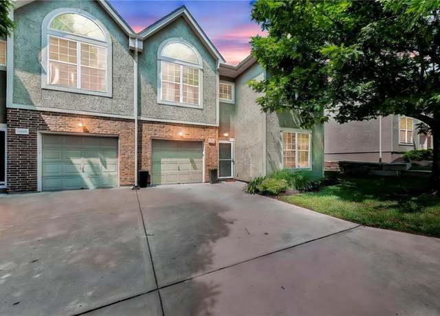 Property at 15828 W 61st St, Shawnee, KS 66217, 2 beds, 2.5 baths