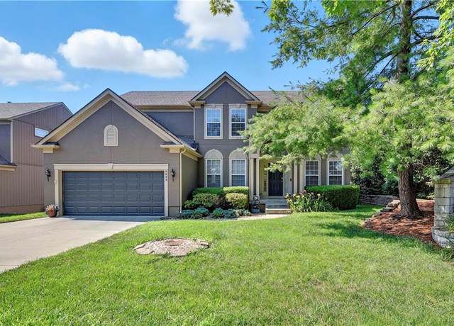 Property at 8609 W 157th St, Overland Park, KS 66223, 5 beds, 4.5 baths