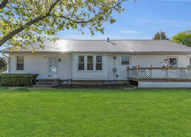 Property at 1301 Park St, Carrollton, MO 64633, 3 beds, 2 baths