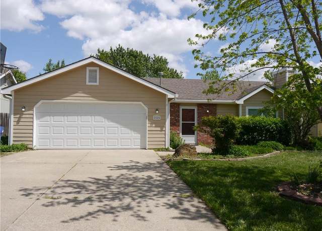 Property at 2528 Scottsdale St, Lawrence, KS 66047, 3 beds, 2 baths