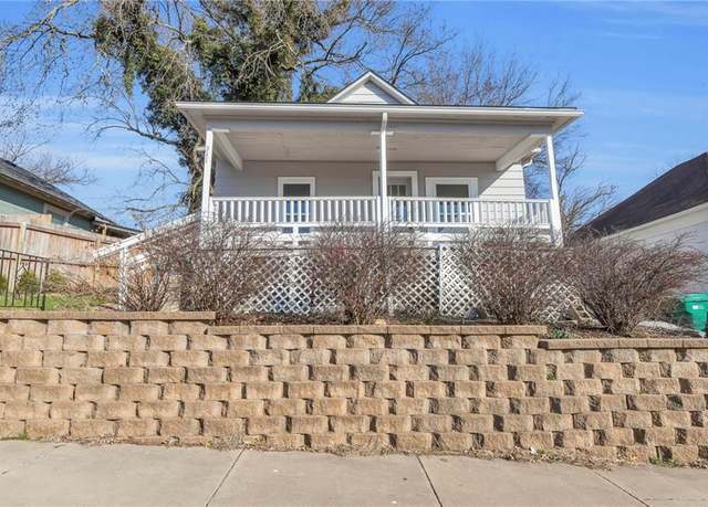 Property at 311 N Silver St, Paola, KS 66071, 2 beds, 1 bath