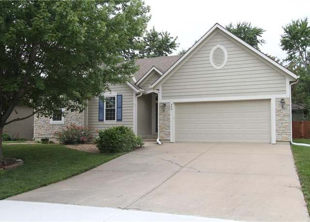 Property at 840 E Lanesfield St, Gardner, KS 66030, 3 beds, 2 baths