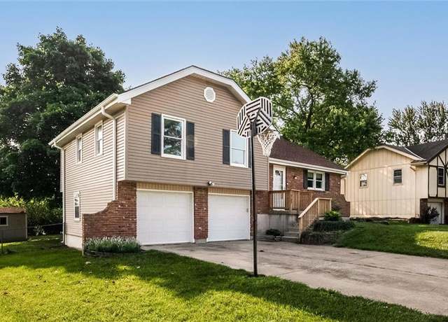Property at 16705 Bradley Ave, Belton, MO 64012, 3 beds, 2.5 baths