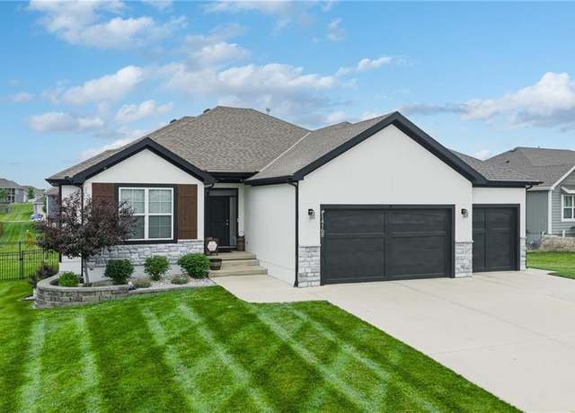 Property at 14168 Nicollete Ct, Basehor, KS 66007, 4 beds, 3 baths