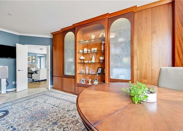 Property at 411 W 46th Ter #202, Kansas City, MO 64112, 2 beds, 2 baths