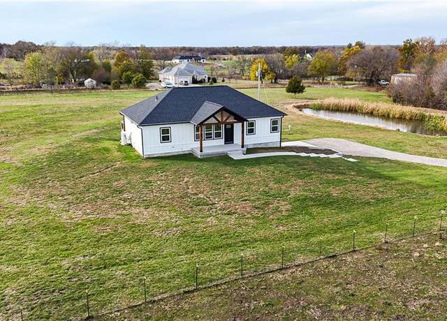 Property at 17788 Main Street Rd, Sedalia, MO 65301, 3 beds, 2 baths