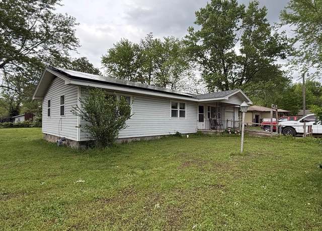 Property at 6775 Kiwi Ln, Riverton, KS 66770, 3 beds, 1 bath