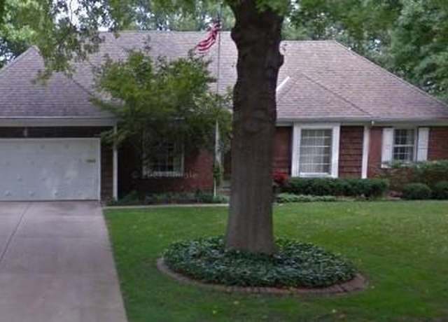 Property at 9510 Cedar St, Overland Park, KS 66207, 4 beds, 3.5 baths