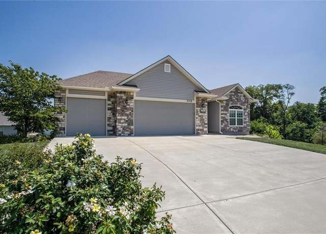 Property at 3718 NW 96th Ct, Kansas City, MO 64154, 5 beds, 3.5 baths