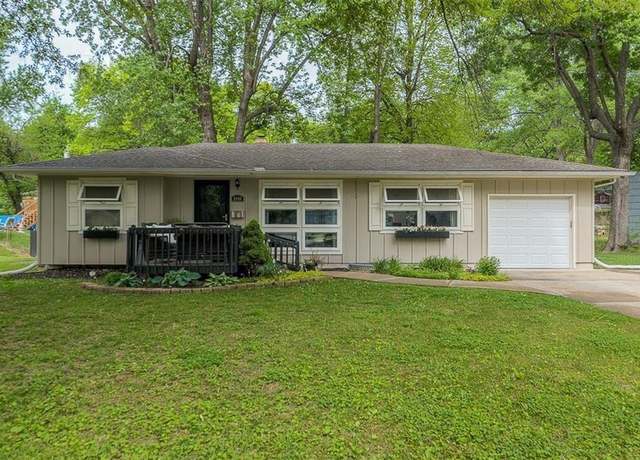 Property at 5906 Northern Ave, Raytown, MO 64133, 3 beds, 2 baths