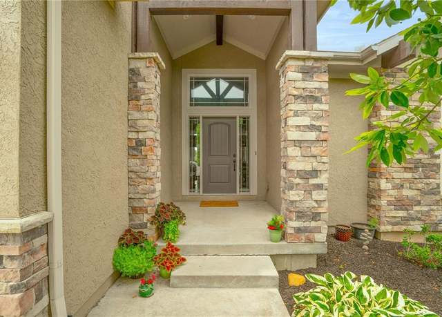 Property at 5734 Alden Ct, Shawnee, KS 66216, 4 beds, 4 baths