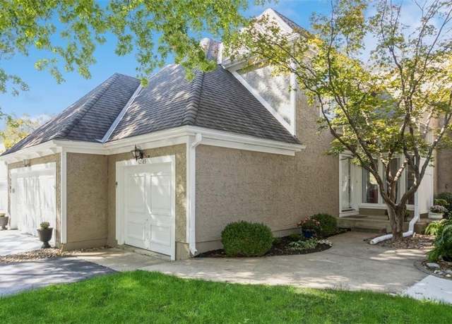 Property at 12585 Broadmoor St, Overland Park, KS 66209, 2 beds, 2.5 baths