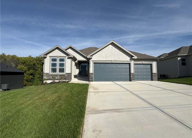 Property at 12710 NW Bittersweet Dr, Platte City, MO 64079, 3 beds, 2 baths