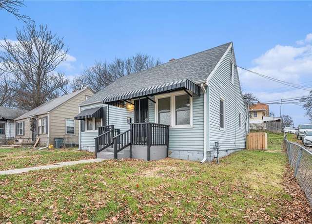 Property at 5600 South Benton Ave, Kansas City, MO 64130, 4 beds, 2 baths