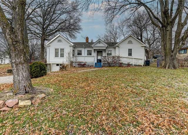 Property at 1213 4th St, Platte City, MO 64079, 3 beds, 2 baths
