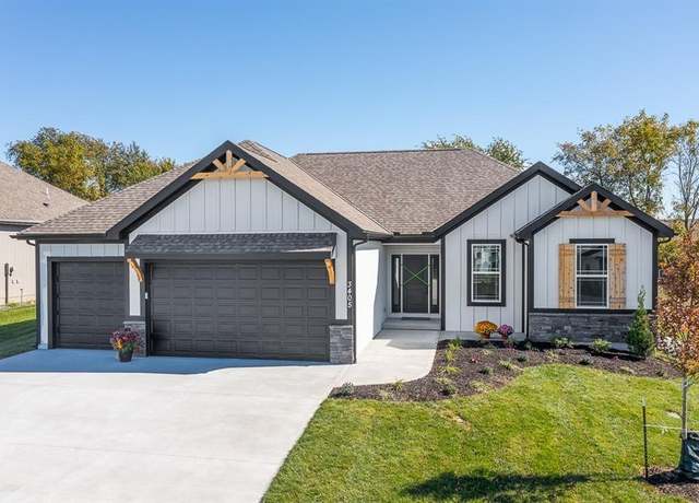 Property at 3401 N 129th St, Kansas City, KS 66109, 5 beds, 3 baths