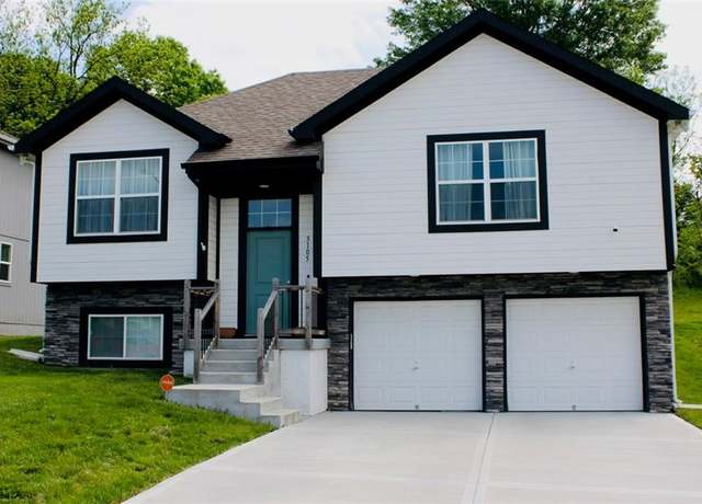 Property at 5105 N Belmont Ave, Kansas City, MO 64119, 3 beds, 2 baths