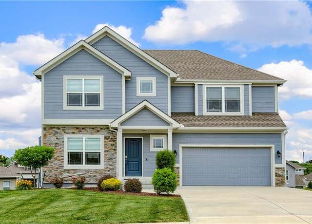 Property at 8604 NE 103rd St, Kansas City, MO 64157, 4 beds, 4 baths