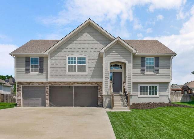 Property at 20034 W 221st St W, Spring Hill, KS 66083, 4 beds, 3 baths