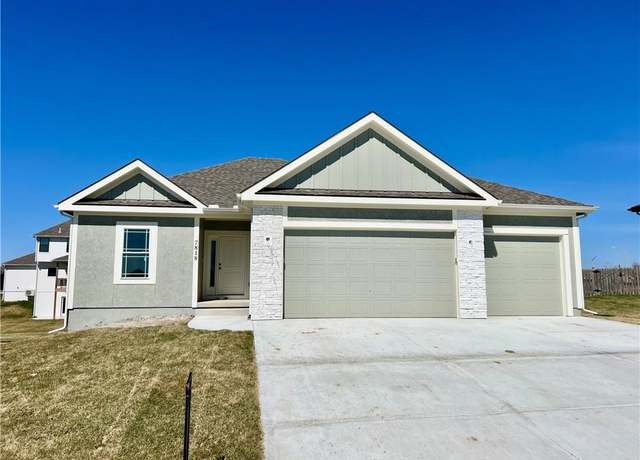 Property at 7818 NE 106th Ter, Kansas City, MO 64157, 4 beds, 3 baths