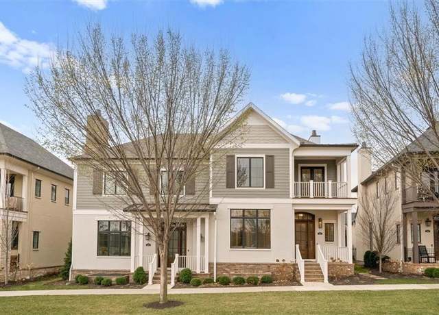 Property at 5303 Meadowbrook Pkwy, Prairie Village, KS 66207, 4 beds, 3.5 baths