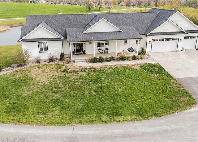 Property at 31202 E Pink Hill Rd, Grain Valley, MO 64029, 4 beds, 3 baths