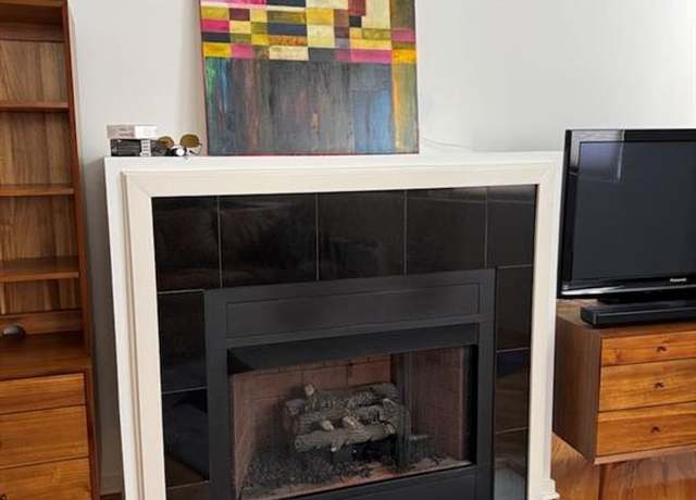 Property at 2107 Grand Ave #301, Kansas City, MO 64108, 1 bed, 1 bath