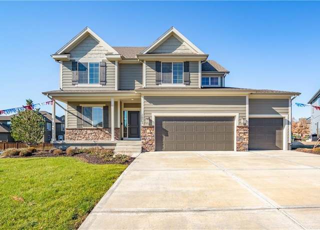 Property at 14960 S Red Bird St, Olathe, KS 66061, 5 beds, 4.5 baths
