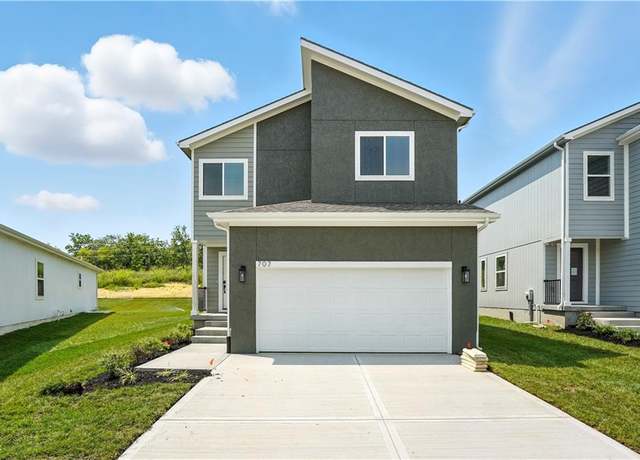 Property at 707 Glenn Cir, Raymore, MO 64083, 4 beds, 3.5 baths