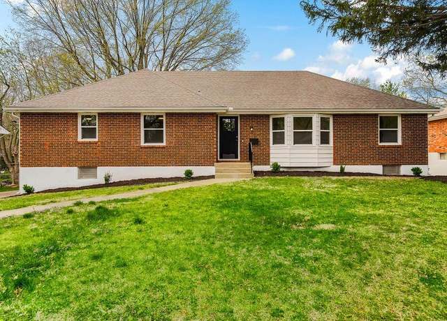 Property at 707 NW 10th St, Blue Springs, MO 64015, 3 beds, 2 baths