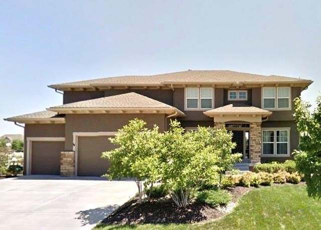 Property at 9120 W 156th Pl, Overland Park, KS 66221, 5 beds, 4 baths