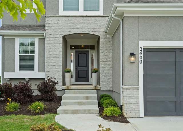Property at 2400 W 180th St, Overland Park, KS 66085, 5 beds, 4.5 baths
