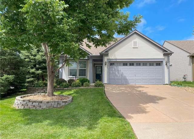 Property at 23424 W 90th Ter, Lenexa, KS 66227, 3 beds, 2 baths