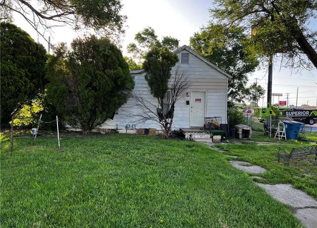 Property at 619 S High Ave, Joplin, MO 64801, 2 beds, 1 bath