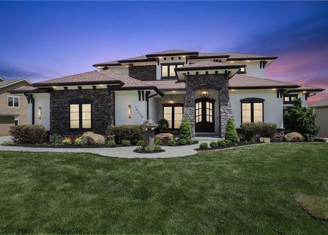 Property at 10239 N Kansas Ave, Kansas City, MO 64155, 5 beds, 5.5 baths