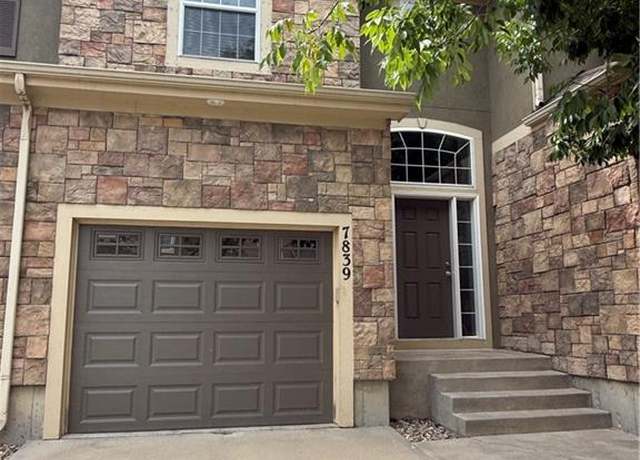 Property at 7839 W 158th Ct, Overland Park, KS 66223, 3 beds, 2.5 baths