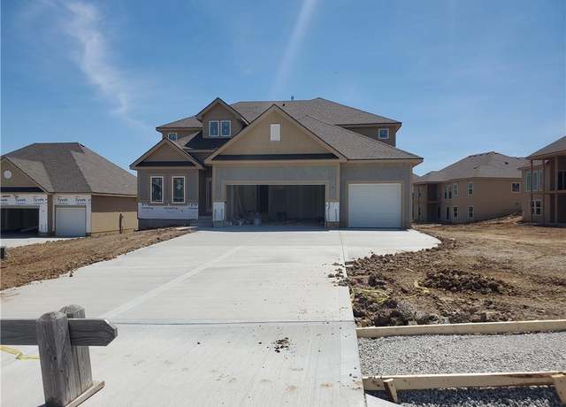 Property at 7005 NE 102nd Ct, Kansas City, MO 64156, 5 beds, 3.5 baths