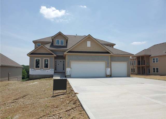 Property at 7005 NE 102nd Ct, Kansas City, MO 64156, 5 beds, 3.5 baths