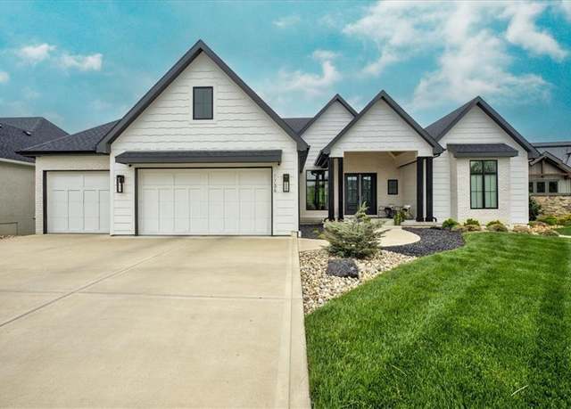 Property at 7736 N Donnelly Ave, Kansas City, MO 64158, 4 beds, 4 baths