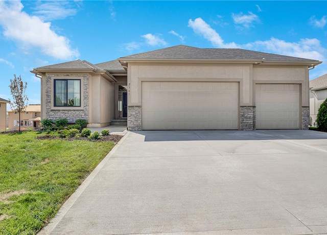 Property at 2361 NE Colonnade Ave, Blue Springs, MO 64014, 4 beds, 3 baths
