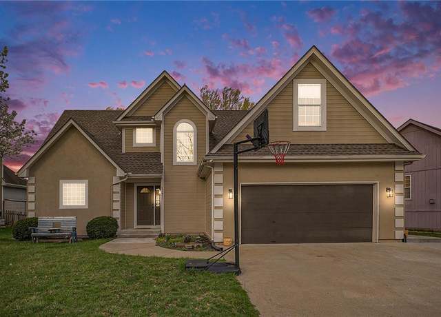 Property at 21401 E 50th Terr Dr S, Blue Springs, MO 64015, 4 beds, 3 baths