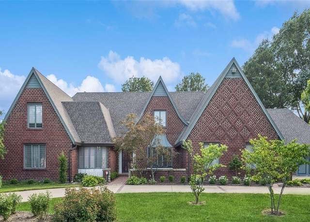 Property at 4707 W 86 St, Prairie Village, KS 66207, 4 beds, 6 baths