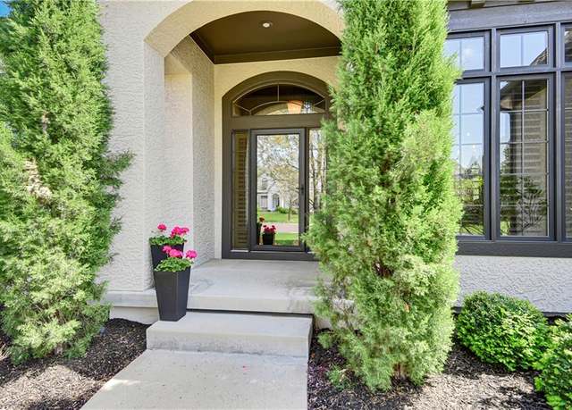Property at 14401 Outlook St, Overland Park, KS 66223, 5 beds, 5.5 baths