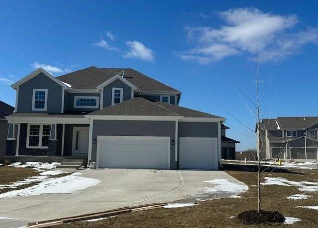 Property at 129 N Singletree St, Olathe, KS 66061, 5 beds, 4 baths