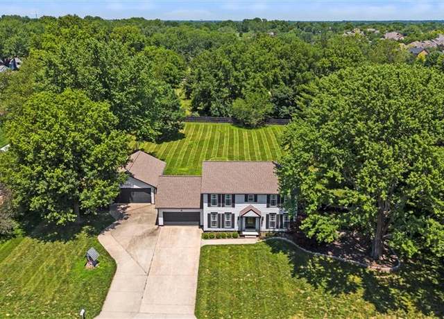 Property at 5600 W 163rd Ter, Stilwell, KS 66085, 4 beds, 2.5 baths