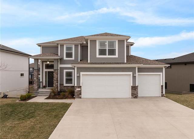 Property at 1241 Rich Blvd, Warrensburg, MO 64093, 5 beds, 3.5 baths