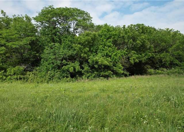 Property at 22 Ridge Crest Dr, Mound City, KS 66056