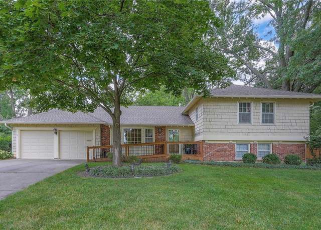 Property at 9607 Hardy St, Overland Park, KS 66212, 4 beds, 2 baths