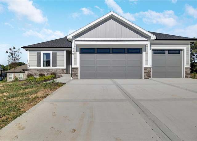 Property at 2367 NE Skopelos Ct, Blue Springs, MO 64014, 4 beds, 3 baths
