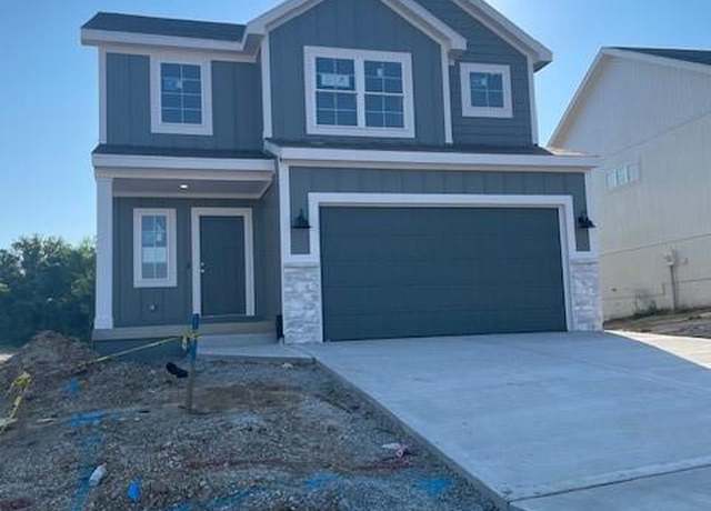 Property at 16255 Giorgia St, Parkville, MO 64152, 3 beds, 2.5 baths